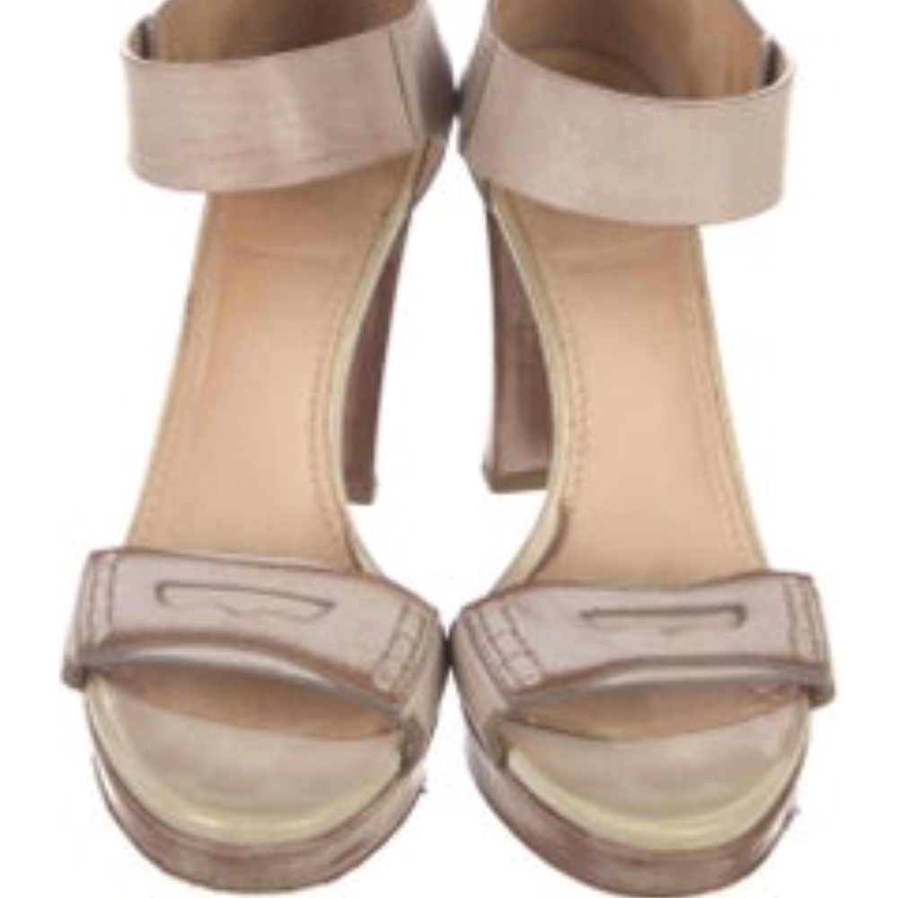 Brunello Cucinelli Leather Sandals- Size 7